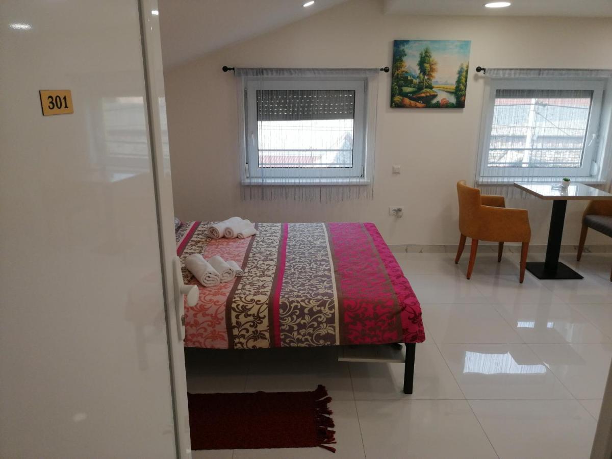 Vila Violeta Šabac Exterior foto